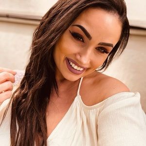 Meet your Posher, Mel